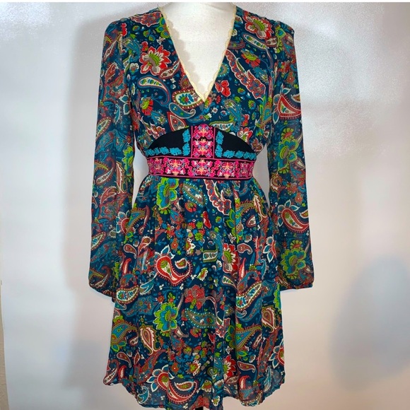 Flying Tomato Dresses & Skirts - Flying Tomato | Embroidered Sheer Sleeve Mini Dress Sz S